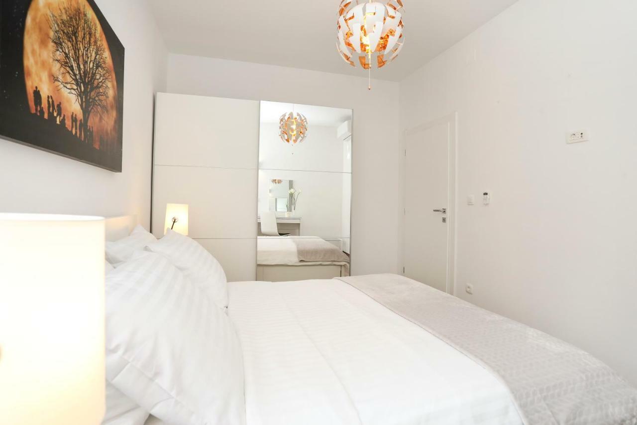 Marton & Martinis Superior Apartments - Spacious One-Room Apartments - Excellent Location Within Walking Distance Of Diocletian'S Palace And Bacvice Beach - The Best Restaurants Within Walking Distance - Buralux Properties Split Zewnętrze zdjęcie
